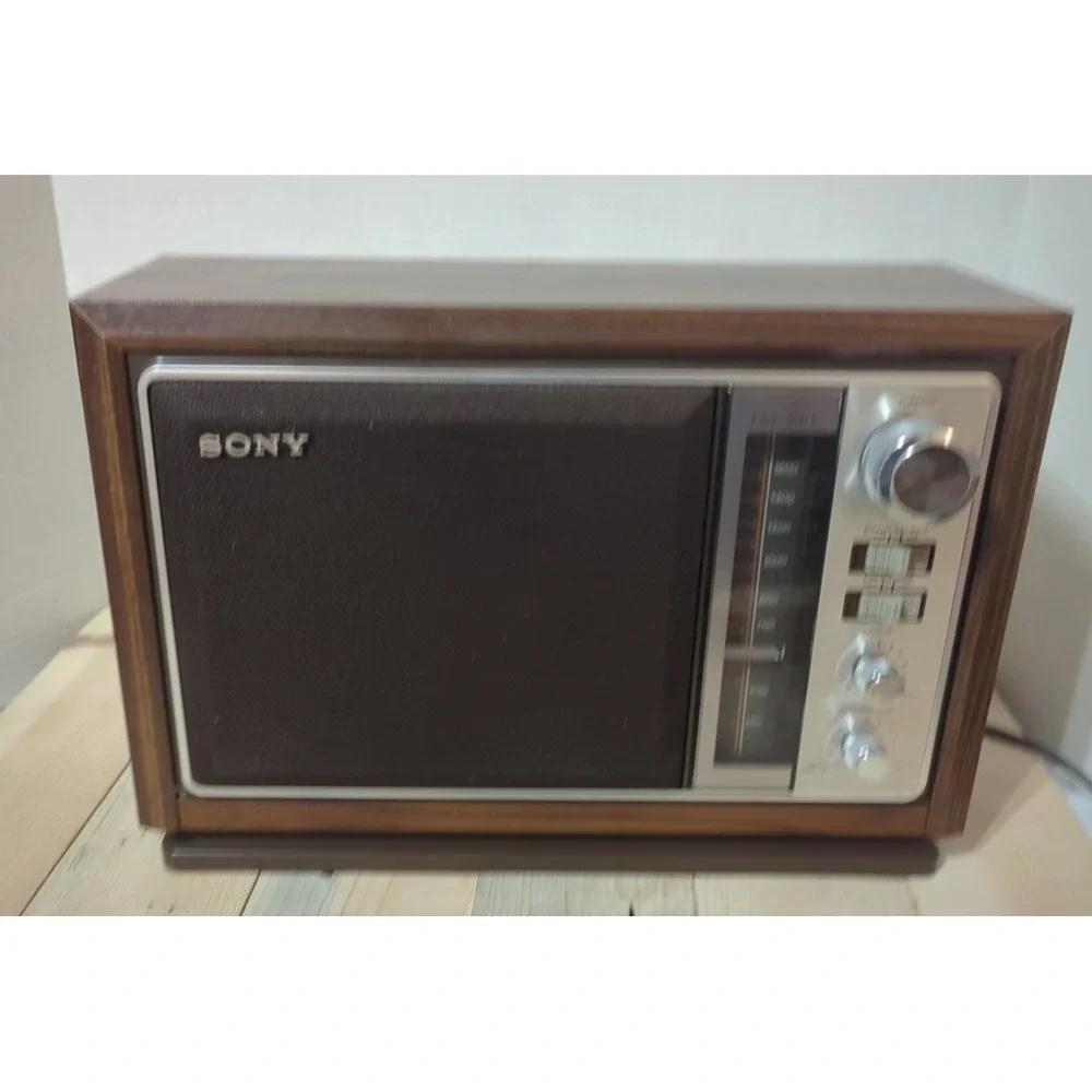 Vintage Sony ICF-9740W AM/FM Tabletop Radio - WORKS